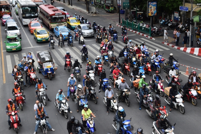 バンコク　渋滞,バンコク　渋滞　何時から,バンコク　渋滞　何時まで