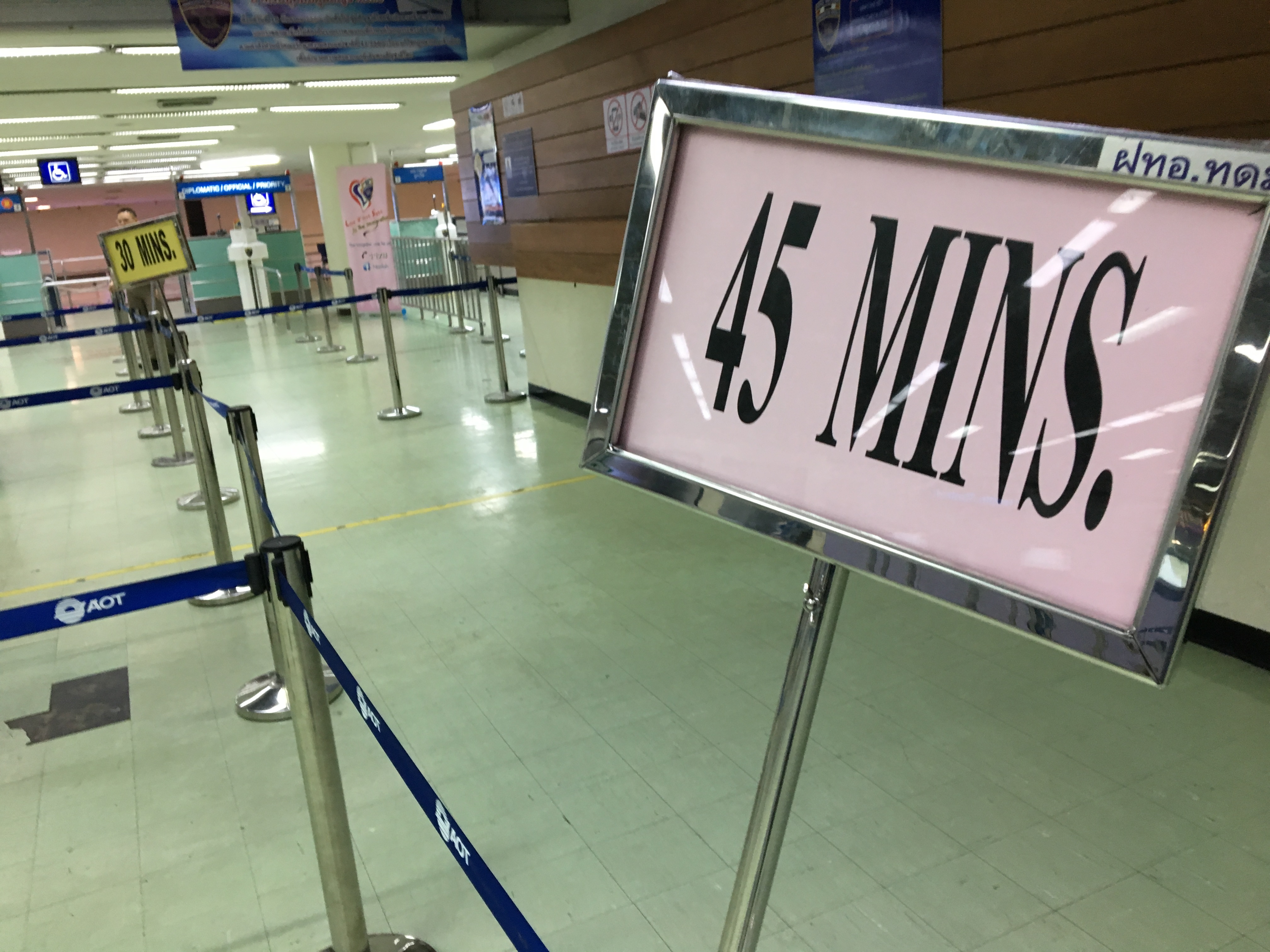ドンムアン空港 チェックイン 時間,ドンムアン空港 出国審査 混雑